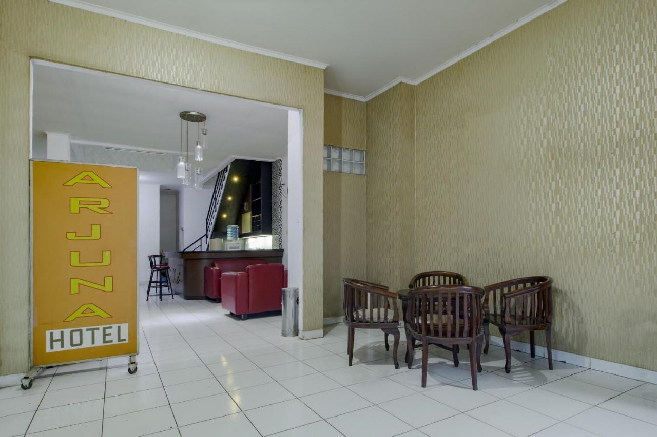 Hotel Arjuna Bekasi Zewnętrze zdjęcie
